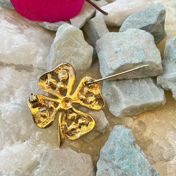 A Vintage Sparkly Four Leaves /Clover/Good Luck 🍀 LIA Brooch - Picture 3 of 6